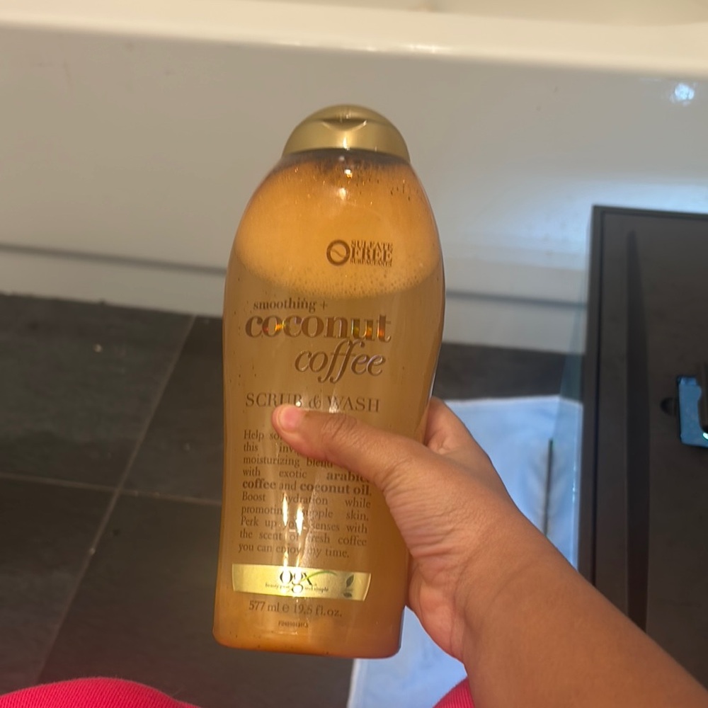 Coconut Coffee Scrub & Wash - Gold